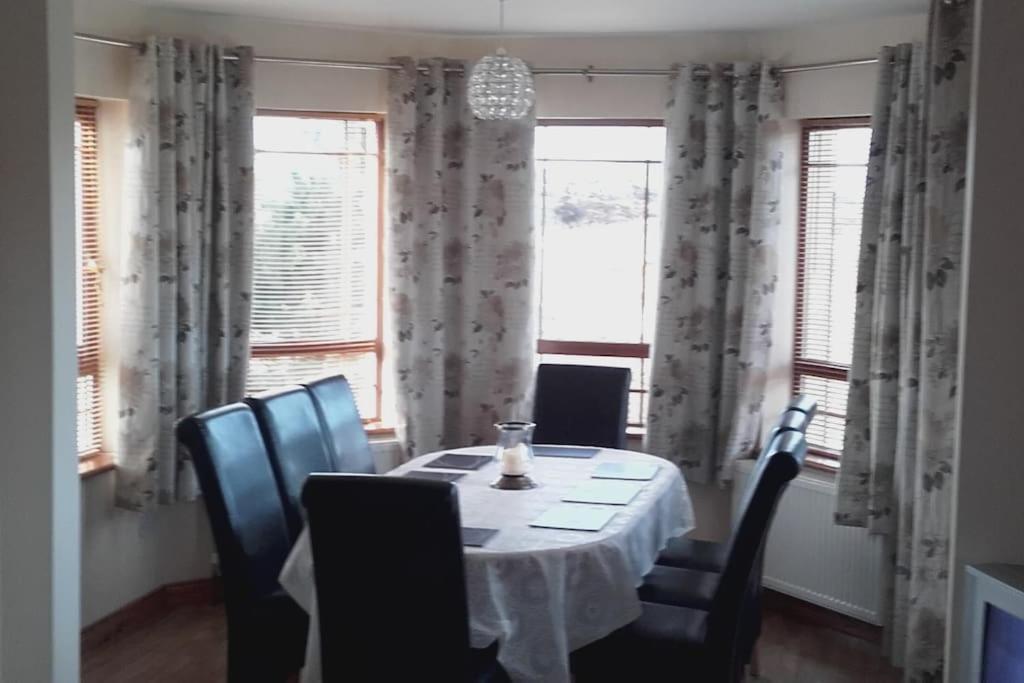 The Lake House Gweedore Exterior photo